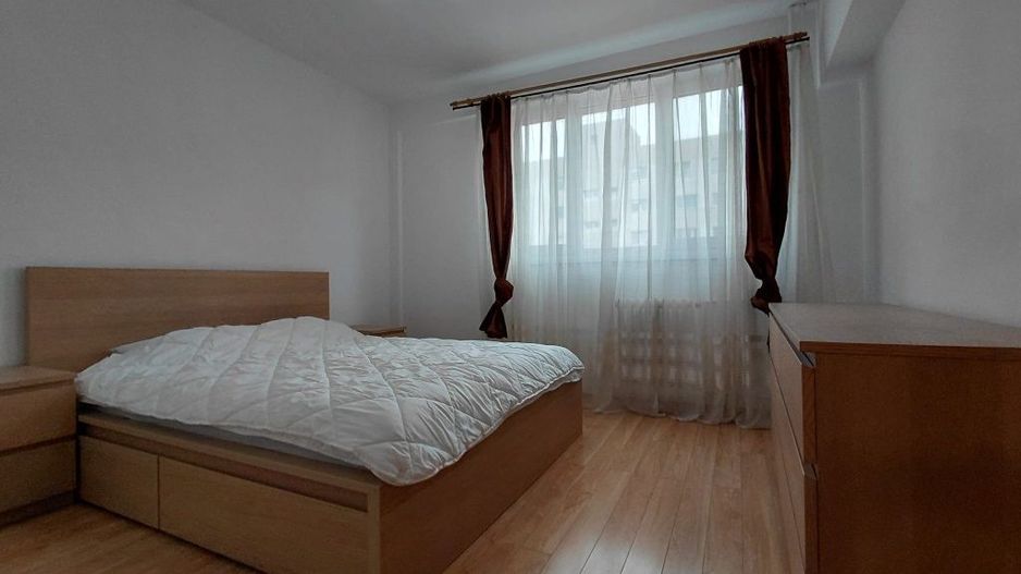 Apartament 3 camere, 2 min metrou, bloc reabilitat, mobilat și utilat complet - Poză 3