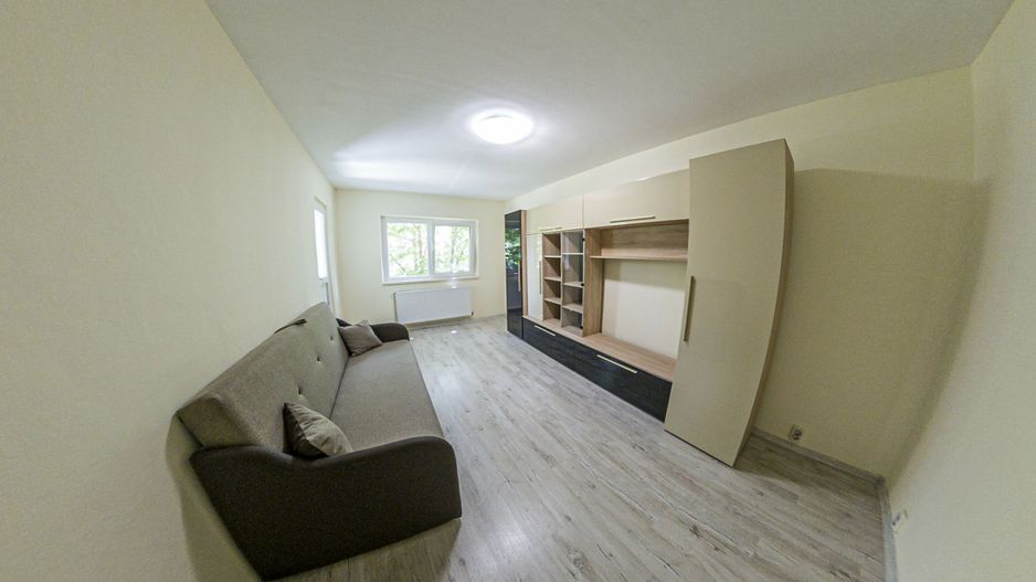 Apartament 3 camere, decomandat, Girocului, 380 euro! - Poză 1