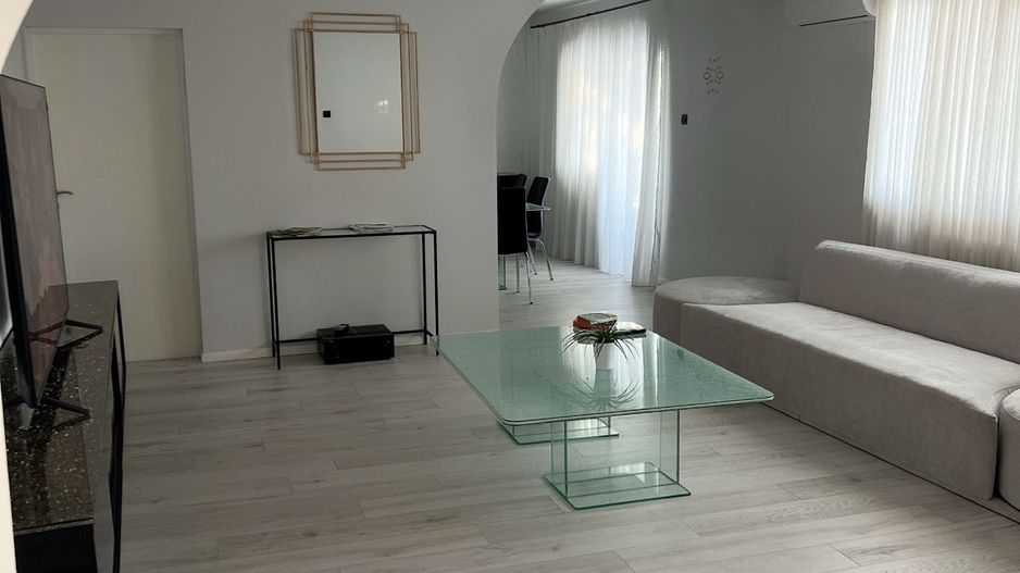 AP. 4 CAMERE - LA VILA, CENTRALA PROPRIE, CURTE, BUCATARIE INCHISA - Poză 8