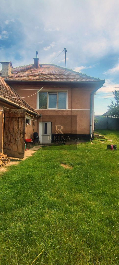 Casă cu teren 800 mp la 25 km de Sibiu – 3 camere - Poză 1