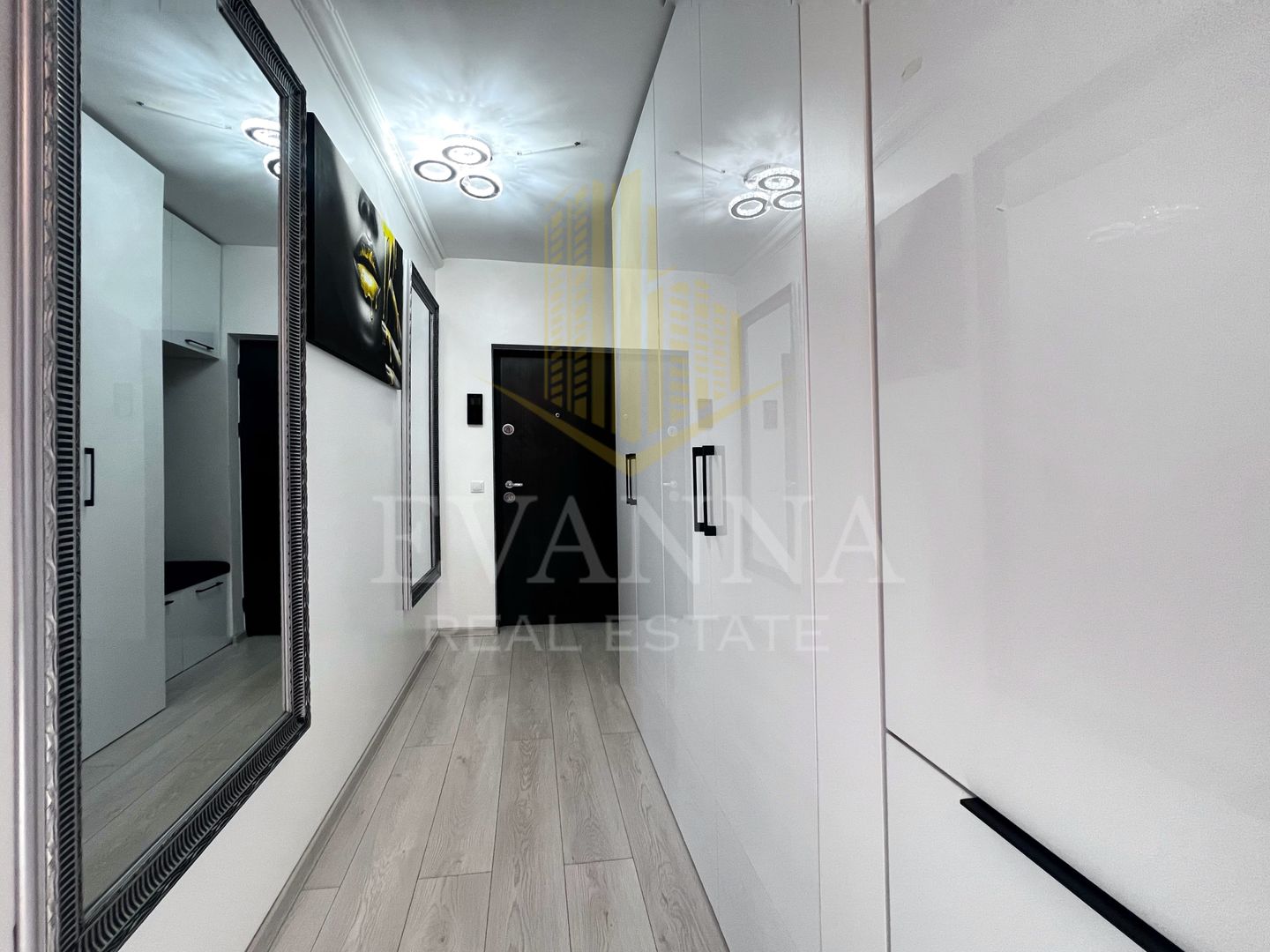 De inchiriat | 2 camere | etaj 3 | 2 locuri de parcare | Str. Coltau. - Poză 7