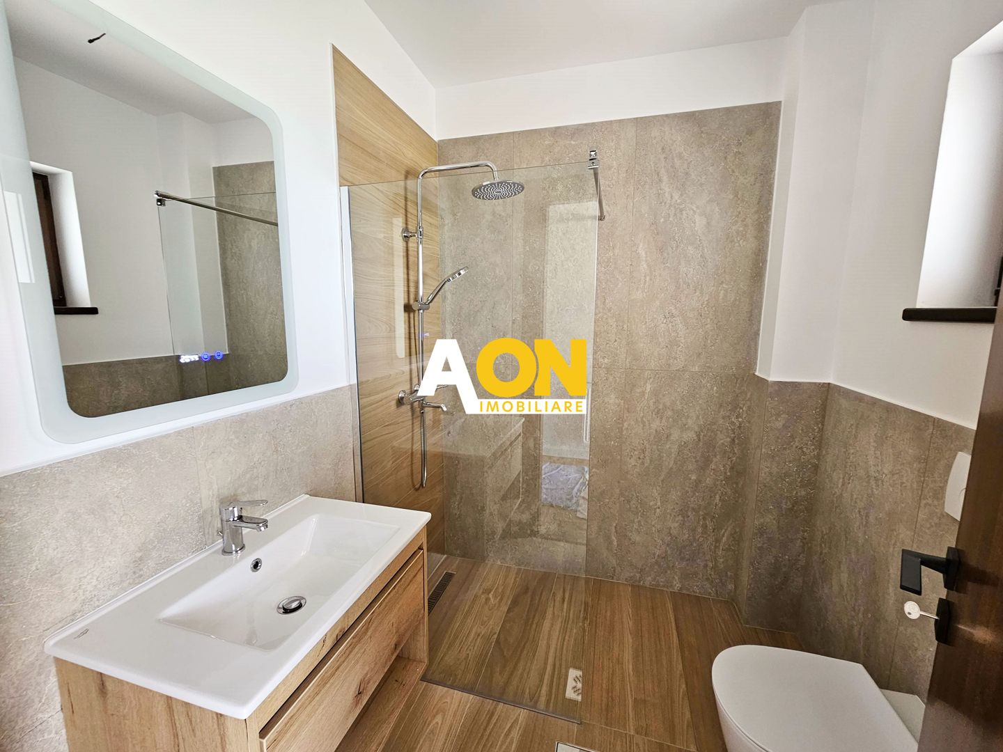 1/2 Duplex, 4 camere, 449 mp teren, asfalt, toate utilitatile, Cetate - Poză 3