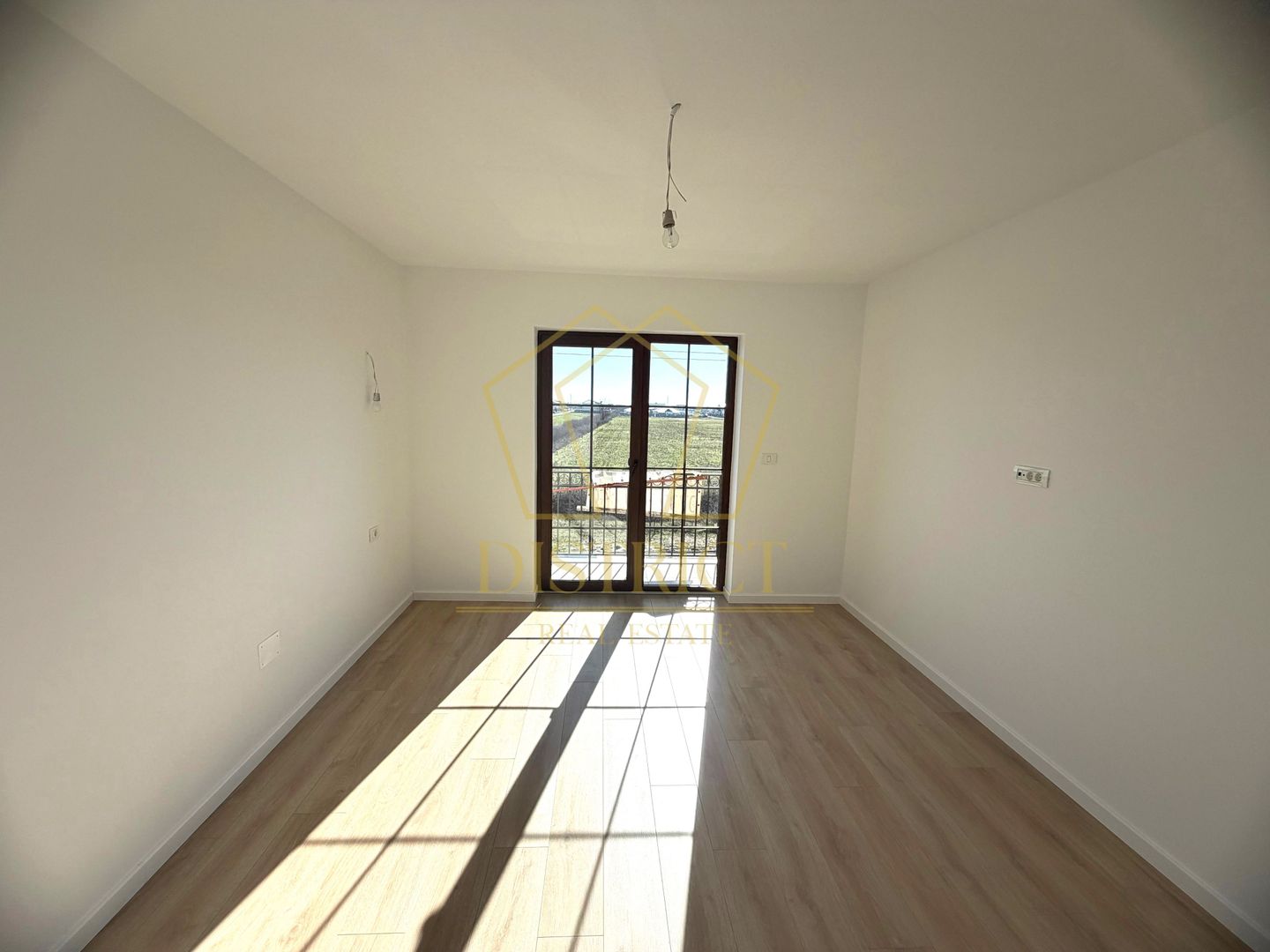 Duplex modern cu 3 camere despartit prin camera tehnica I Mosnita Noua - Poză 7