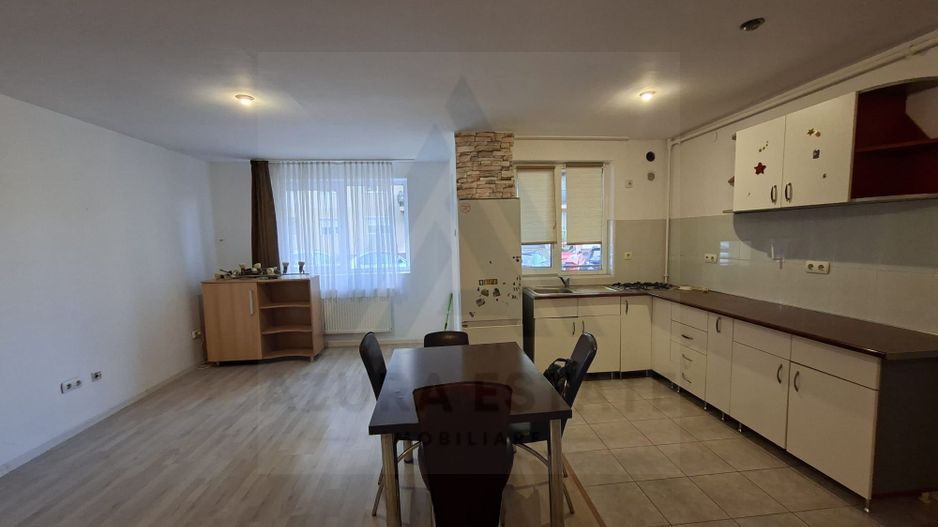 Apartament 3 camere 77 mp utili si parcare privata in zona Rahovei - Poză 3