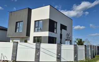 Vila 4 camere Balotesti