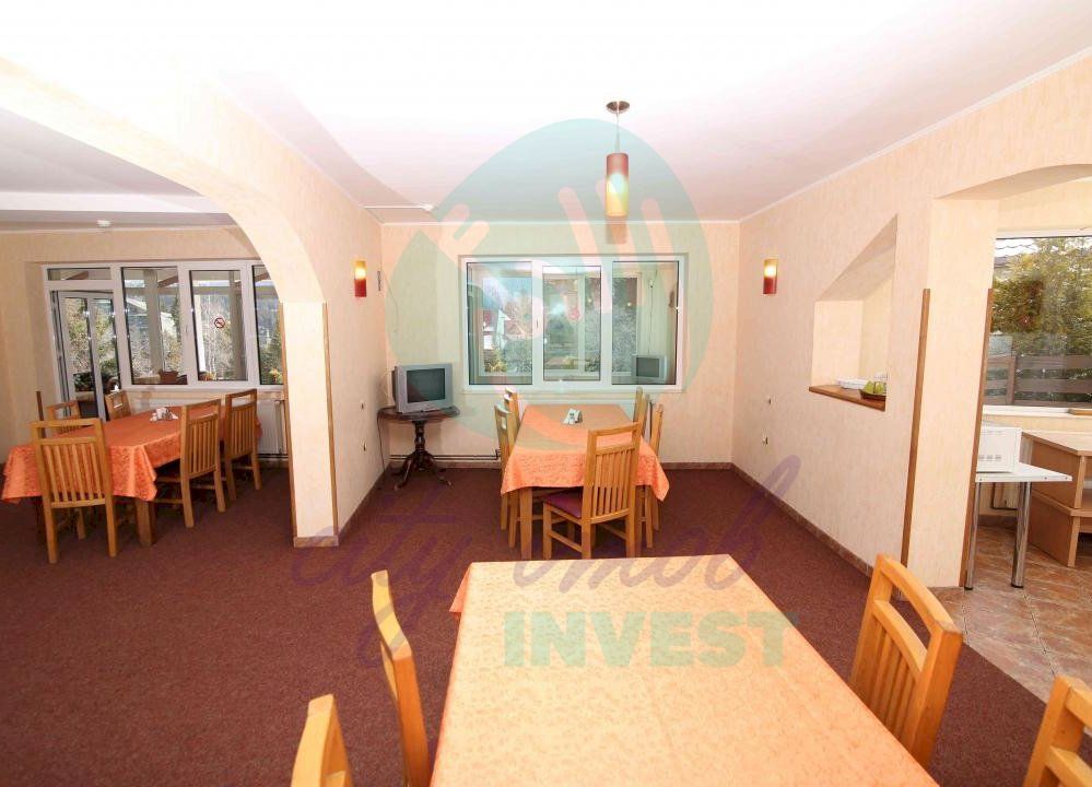 Vila cu 24 de camere cu priveliste superba ideal investitie in PREDEAL - Poză 36