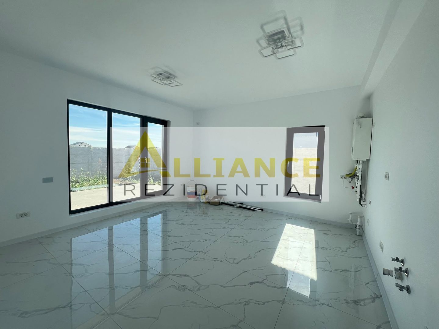 Casa individuala parter - 4 camere - STR.Miorita - Poză 4