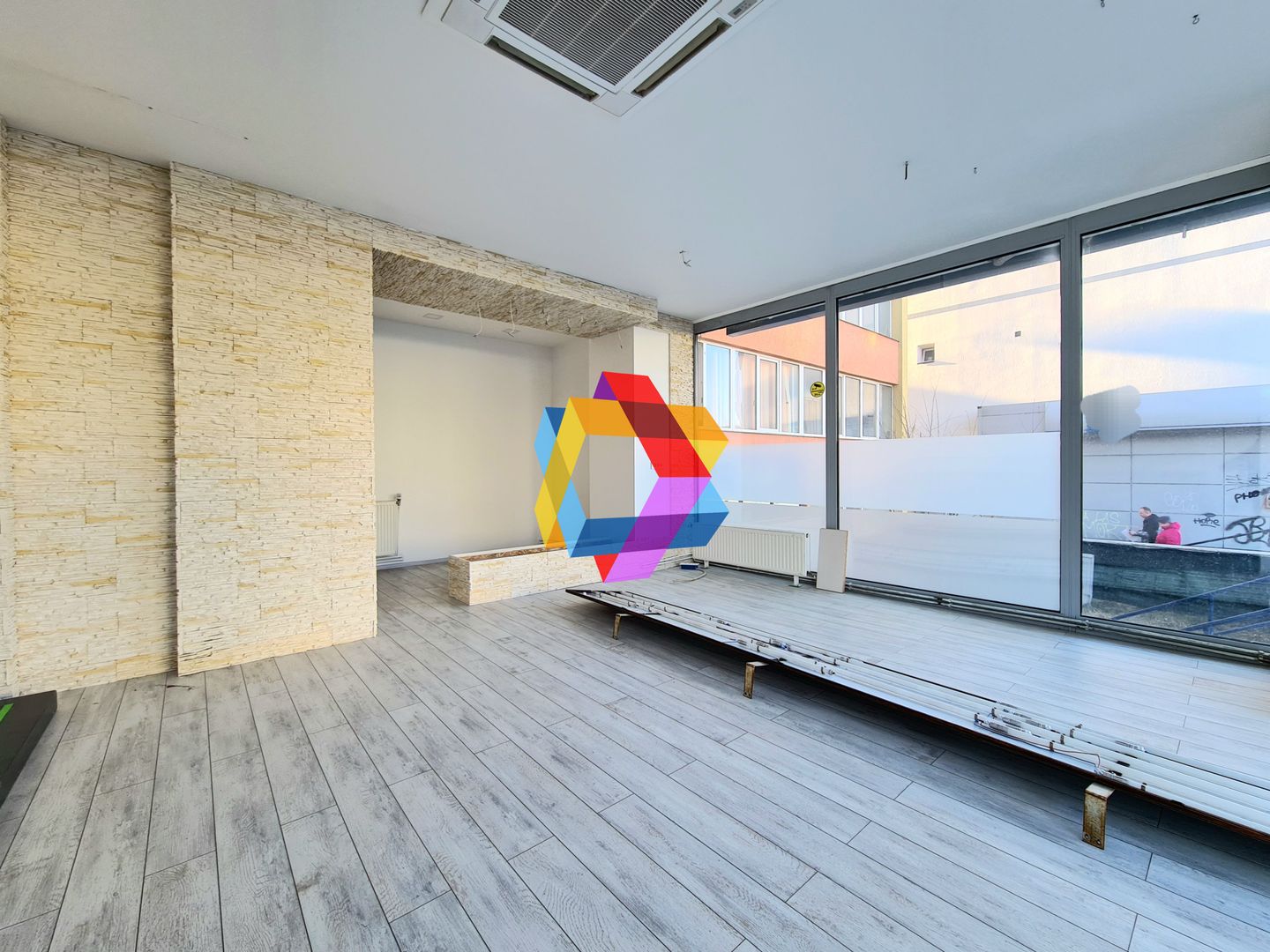 Spatiu comercial de închiriat Brasov - 100 mp # plus-imo.ro - Poză 3