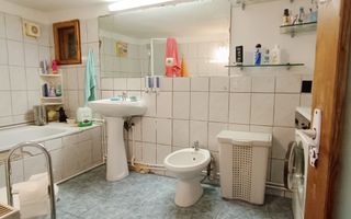 Casa si teren de 916mp in Sacele,cu front la B-dul Brasovului - Poză 13
