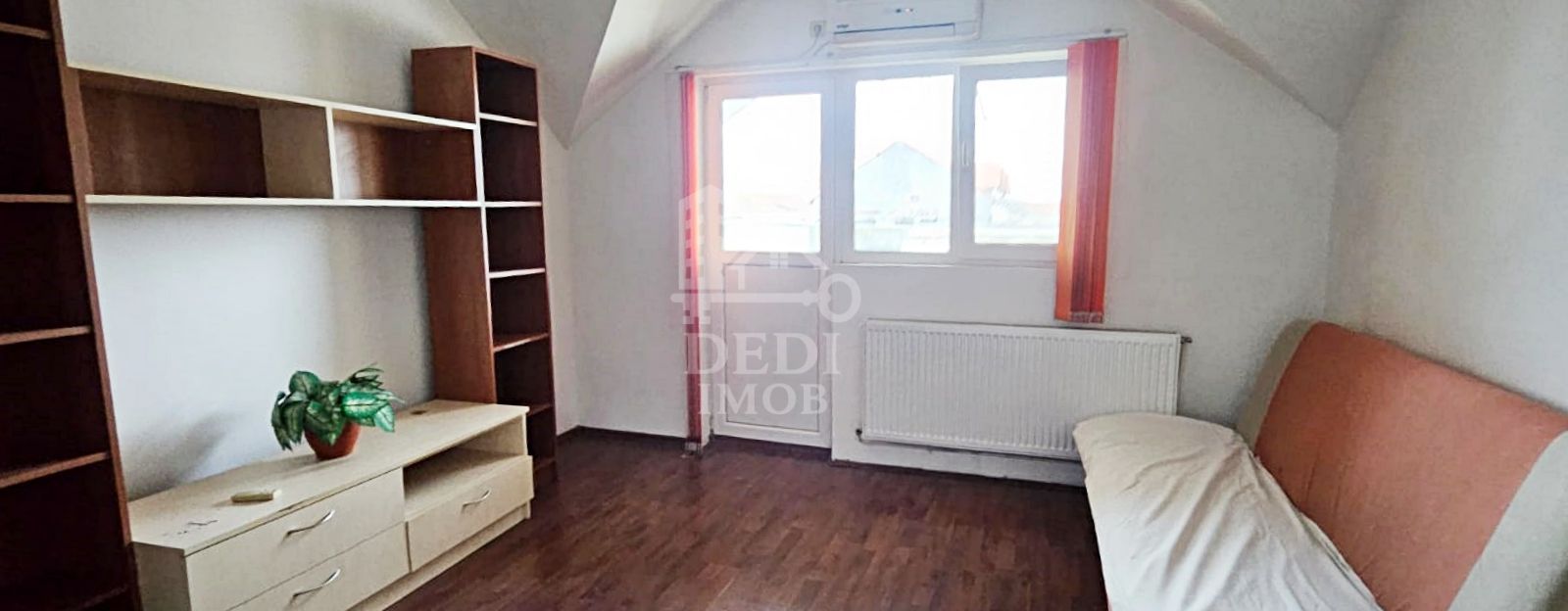 Apartament cu 2 camere de vanzare zona Rogerius, Oradea - Poză 1