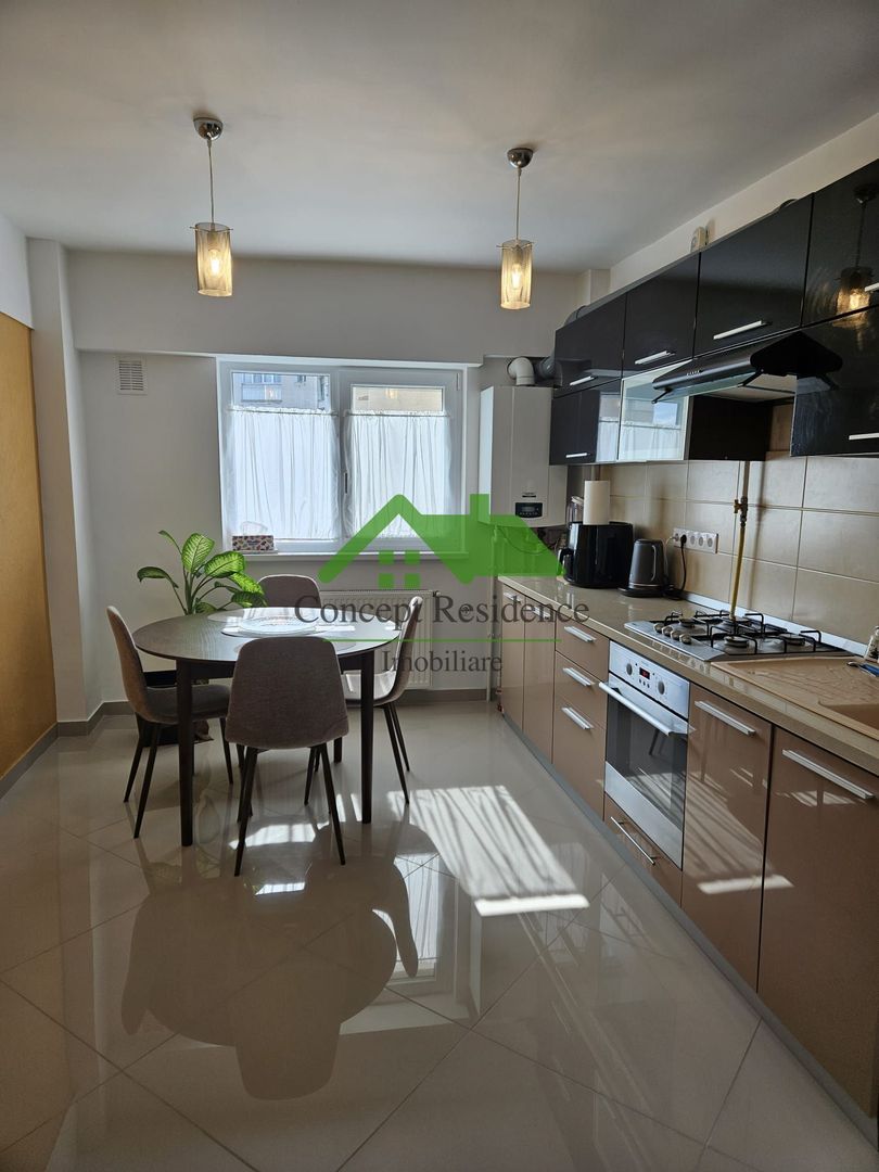 Apartament 3 camere, ultracentral, Bulevardul Traian - Poză 1