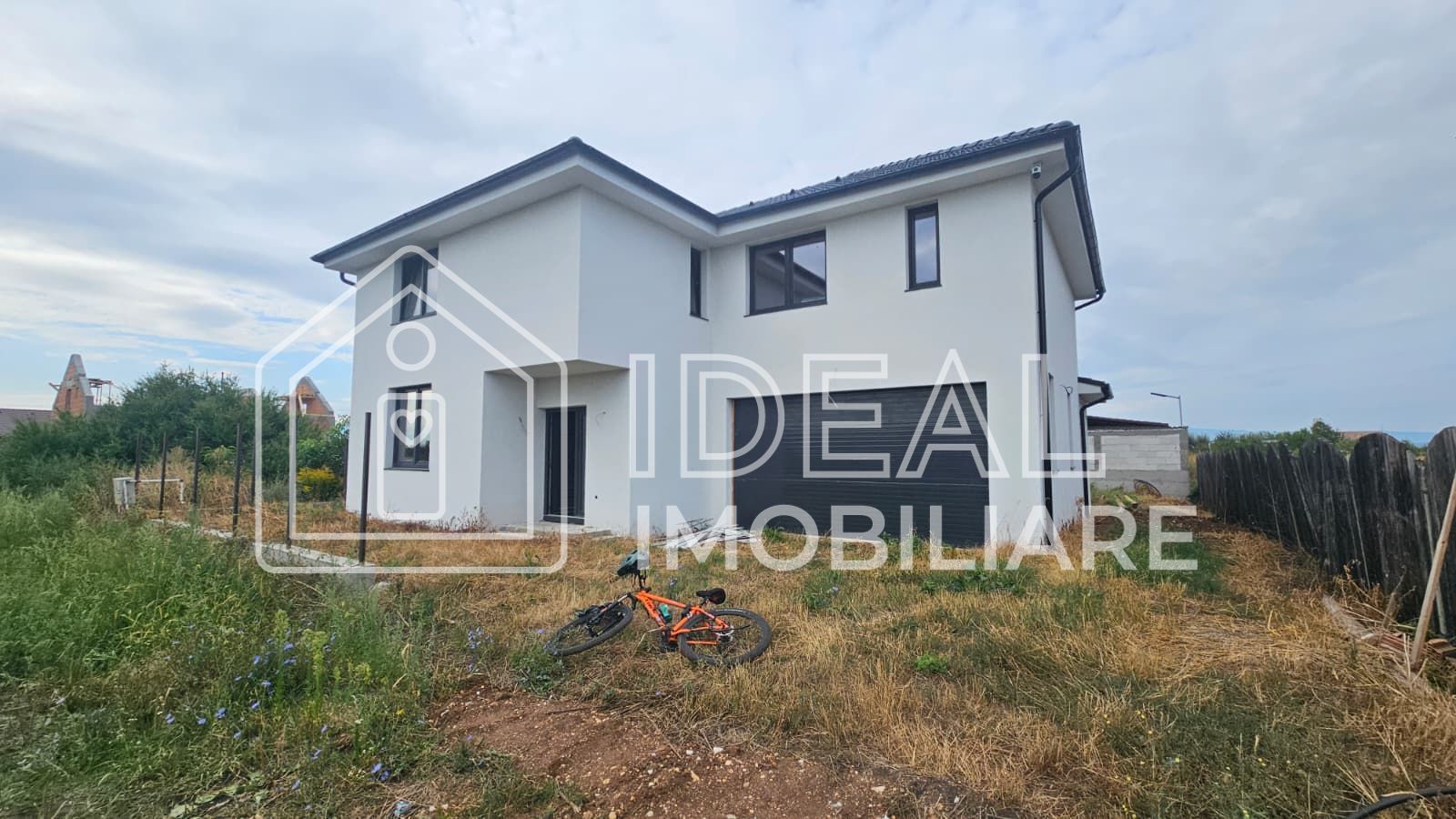 Casă individuală de vânzare – 263 mp utili – teren 500 mp – garaj dublu – Cartie - Poză 2
