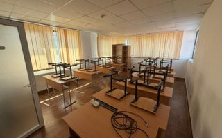 Clădire Multifuncțională 800 mp | Renovată 2024 | Ideală pentru Clinică, Birouri - Poză 6