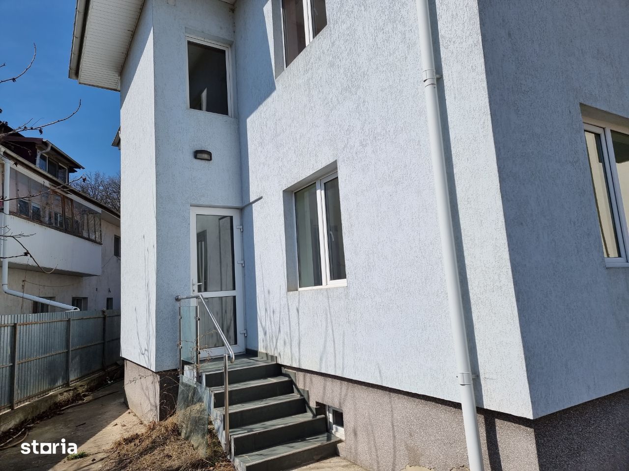 Chirie sau Vânzare - Vila Mare 3 Apartamente + Buncăr – Privat Afacere - Poză 3