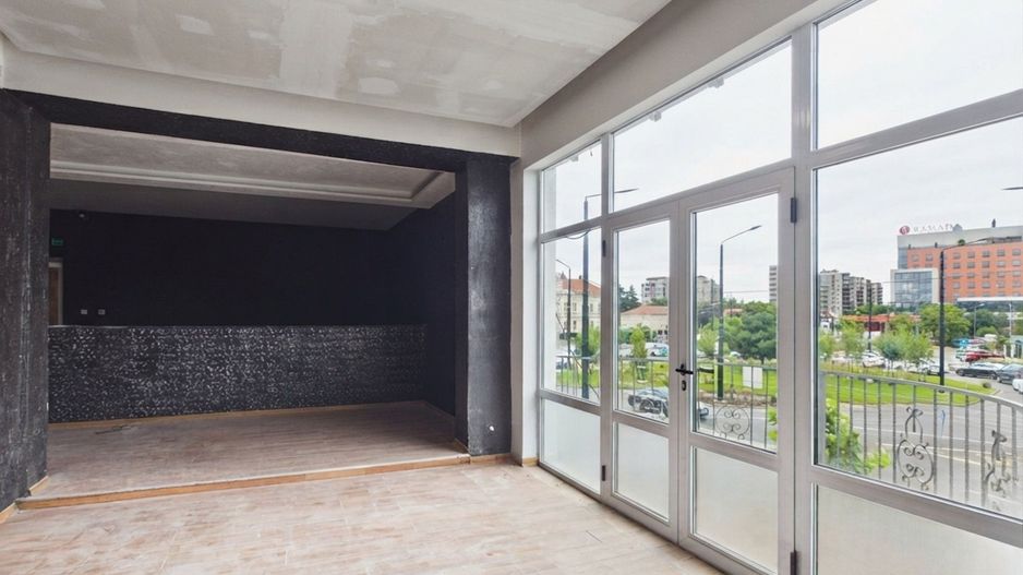 Spațiu Comercial 191 mp | Decebal | Etaj 1 - Poză 1