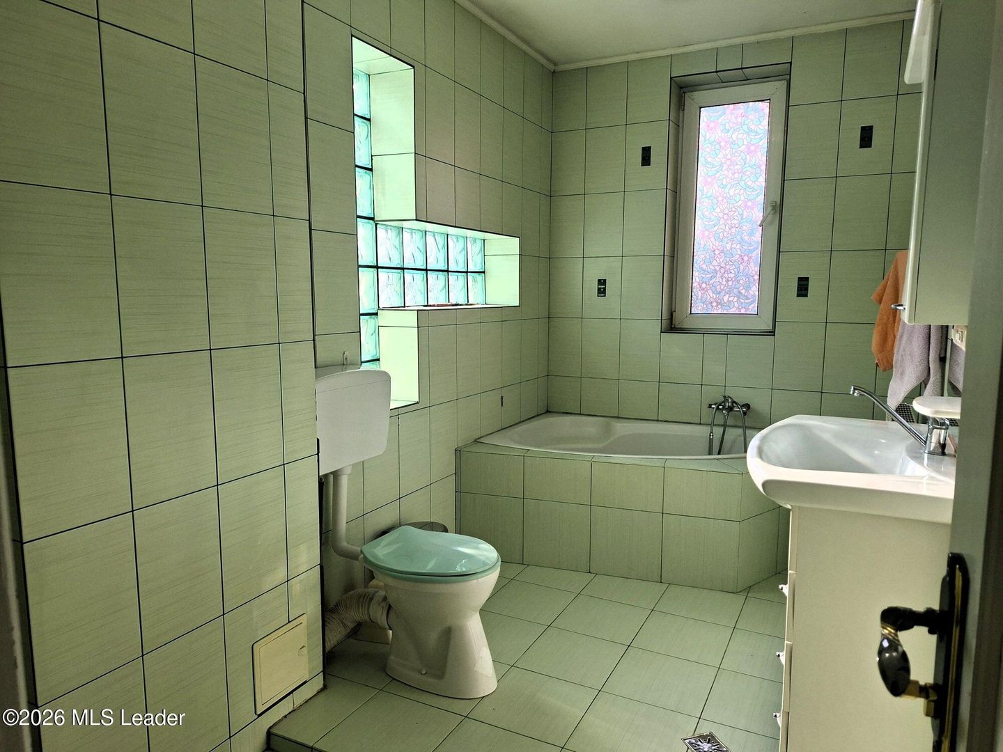 Vila cu 10 camere, destinatie rezidentiala / birouri - Poză 20