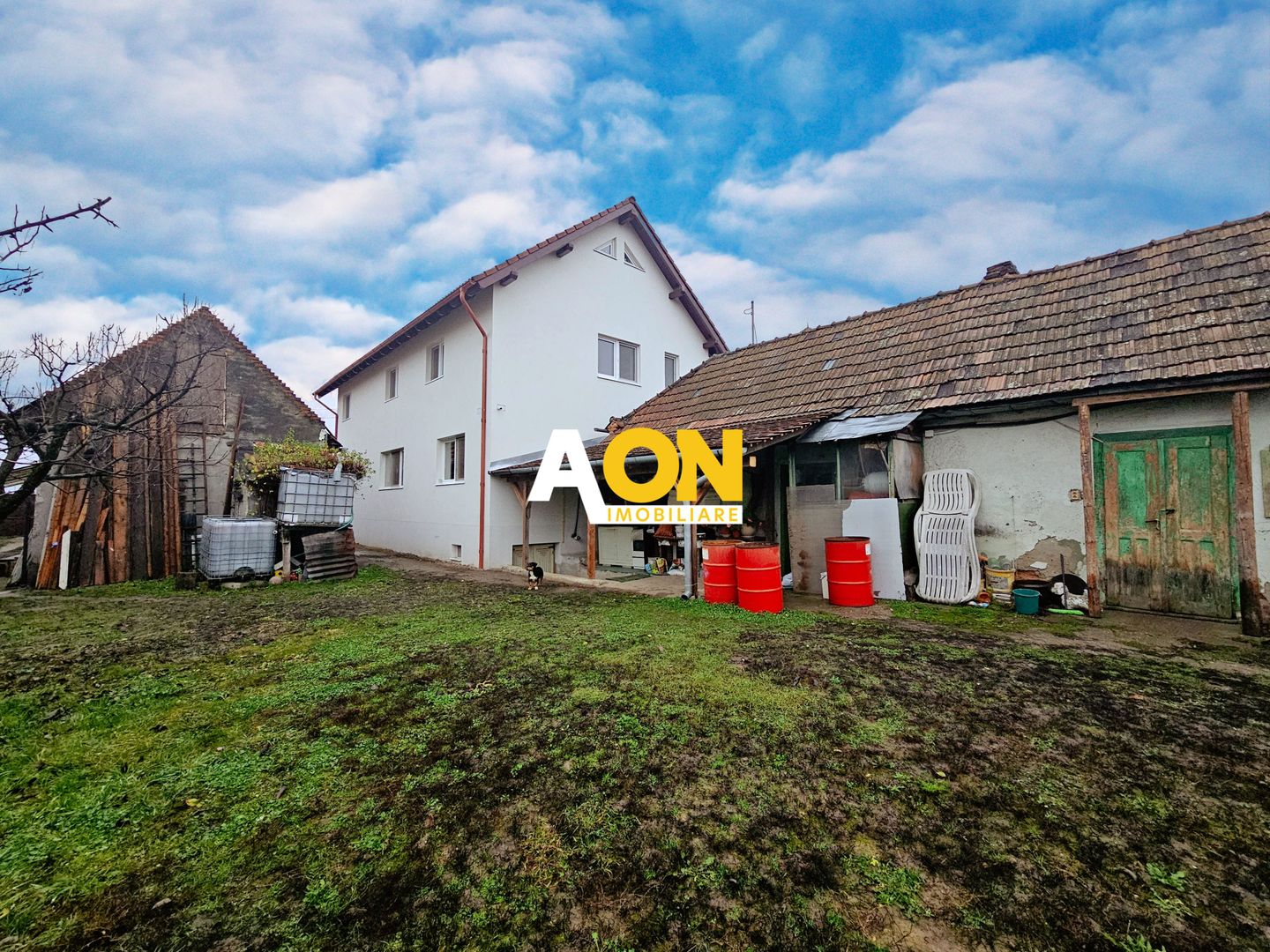 Casa cu doua corpuri, 5 camere, 1580 mp teren, Dealul Furcilor - Poză 1