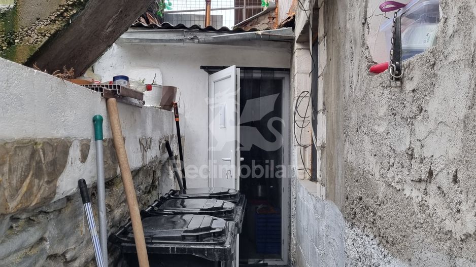 Casă funcțională, curte proprie, finisaje moderne - Poză 15