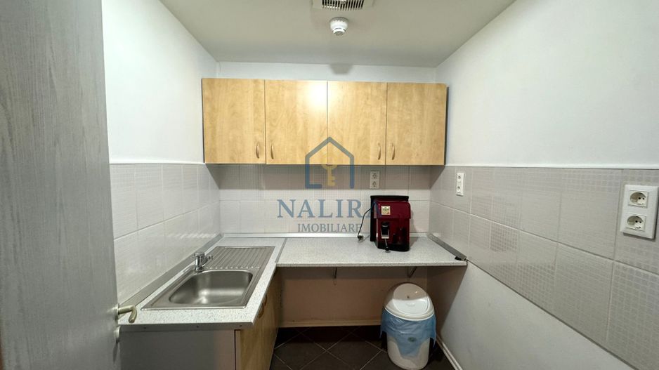 Spatiu comercial de inchiriat- parter - in cladire de birouri Olteniei - Poză 7