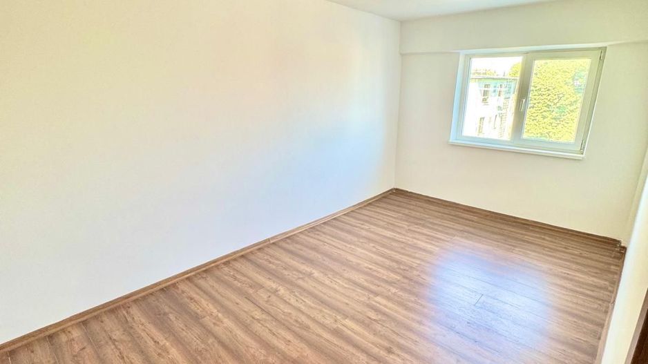 Apartament 2 camere, decomandat – Zona Centrală, bloc Lumina - Poză 1