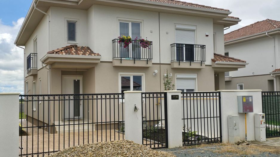 Sanandrei, Duplex P+1, Perete Dublu, Materiale de Calitate, Teren Generos - Poză 1