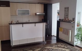 Apartament spațios | 2 camere | 3 balcoane | parcare | Eroilor - Poză 3