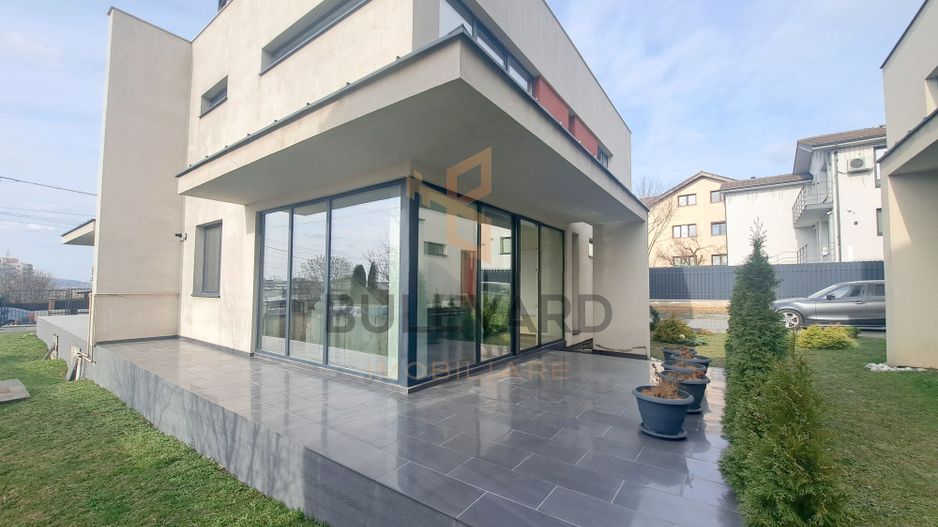 Casa tip dulplex 120 mp + 80 mp terase + garaj, zona Liceu Waldorf - Poză 1