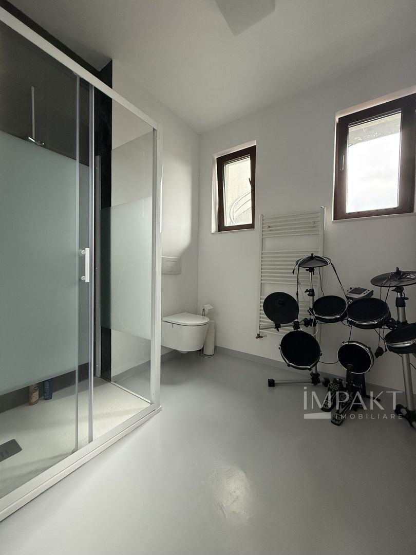 Casa insiruita deosebita cu 5 camere in cartierul Sopor - Poză 19