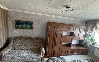 Se vinde apartament vizavi de parc - Poză 5