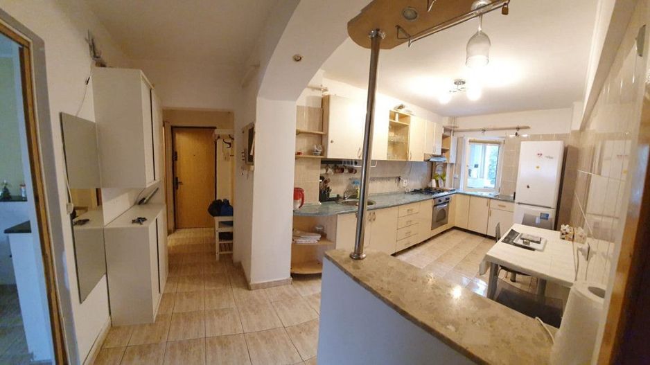 Inchiriere apartament spatios, Centru - Eremia - Poză 8