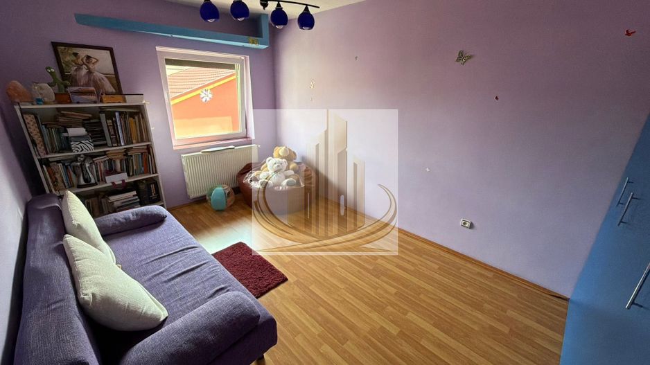 Casă P+E+Pod înalt, teren 574 mp, garaj și fotovoltaice – Zona Lipovei - Poză 9