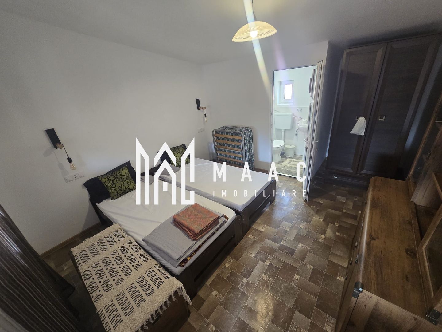 Casa 4 camere 850 mp teren Orlat - Poză 5