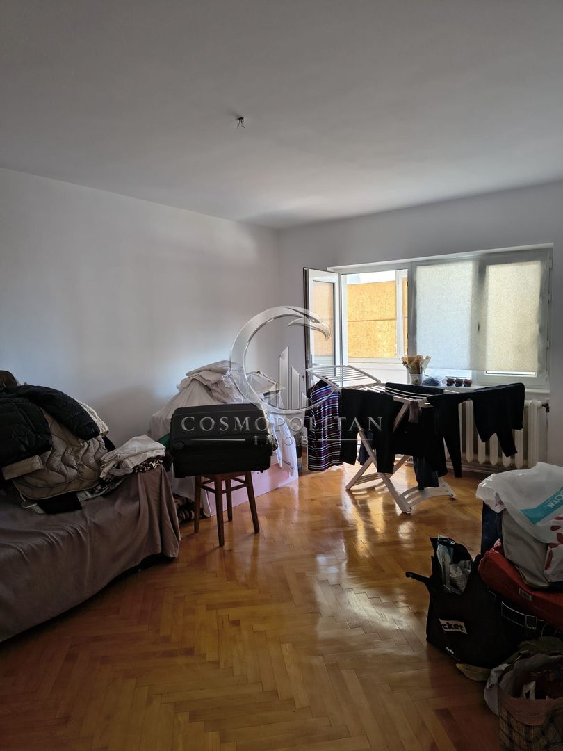 Apartament cu 3 camere Zona centrala Str. Bucegi Liceul de Arte etaj 3 , 2 balc - Poză 4