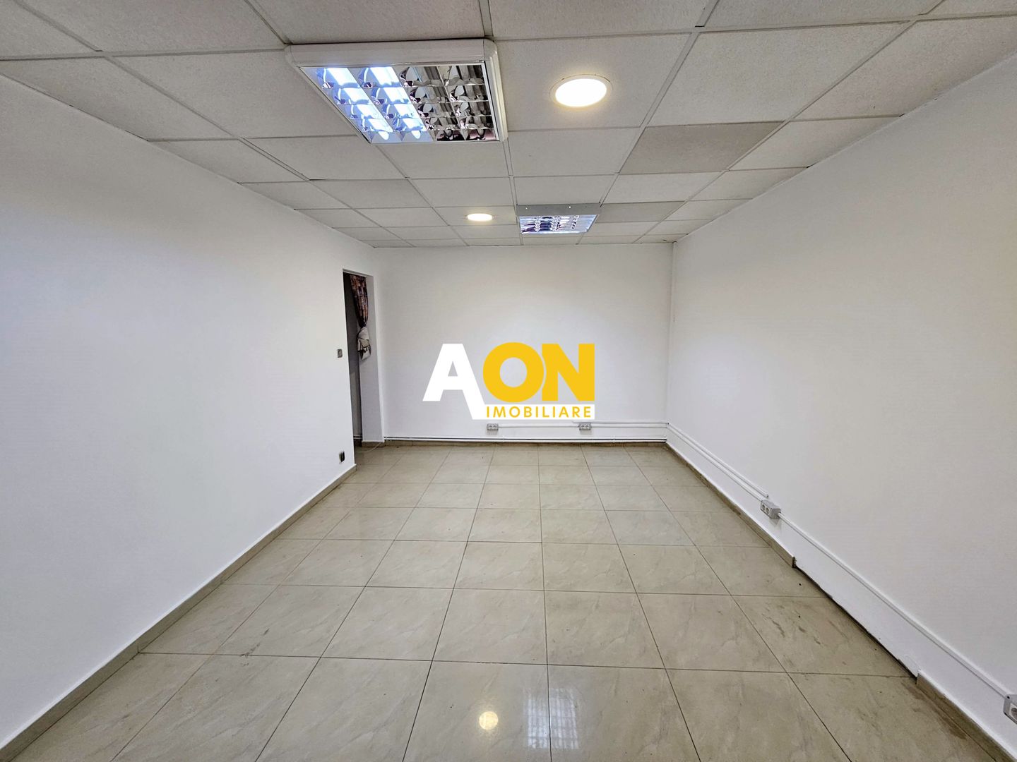 Spatiu comercial cu expunere stradala, 115 mp utili, str. V. Goldis - Poză 6