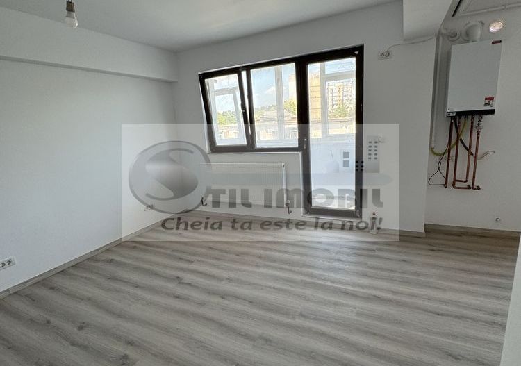 Apartament 4 camere, 109 mp,loc de parcare Tatarasi 220000 euro - Poză 3