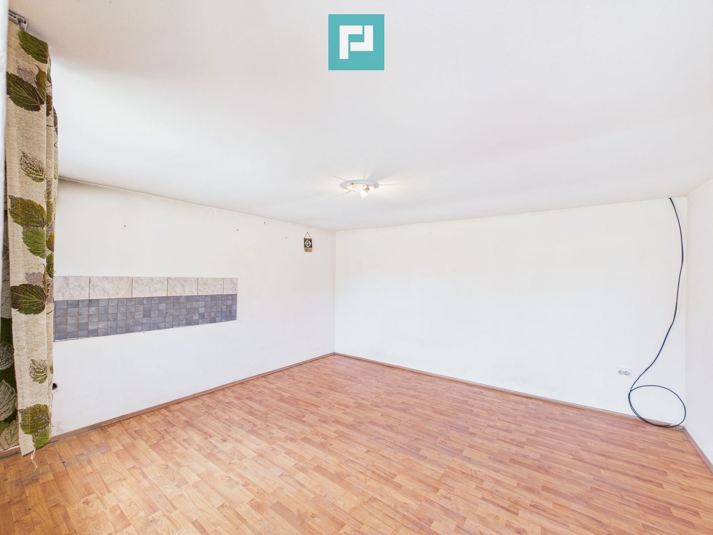 Casă cu 7 camere, teren generos in  Vladimirescu - Poză 8