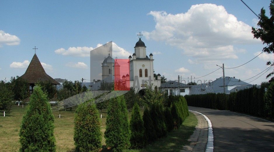 Teren intravilan de 802 mp langa padure. - Poză 1