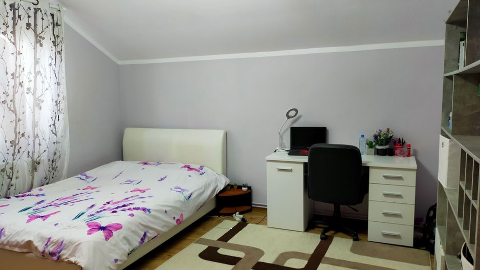 Casa cu 3 apartamente în Dumbravita aproape de pădure - Poză 14