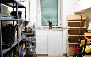 Spatiu comercial de inchiriat cu 5 camere pe Republicii, Oradea - Poză 8