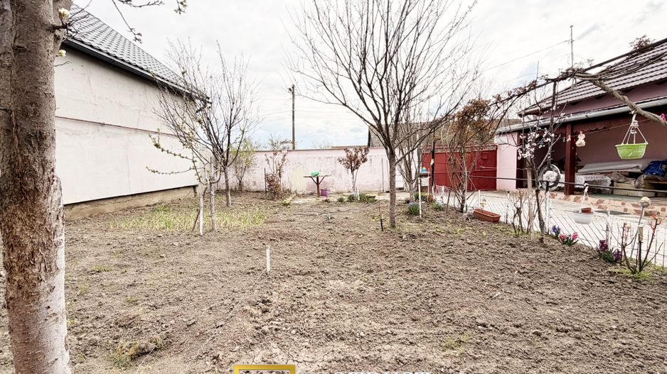 Casă de vânzare | Gai, Arad | Teren generos, acces din două străzi - Poză 12