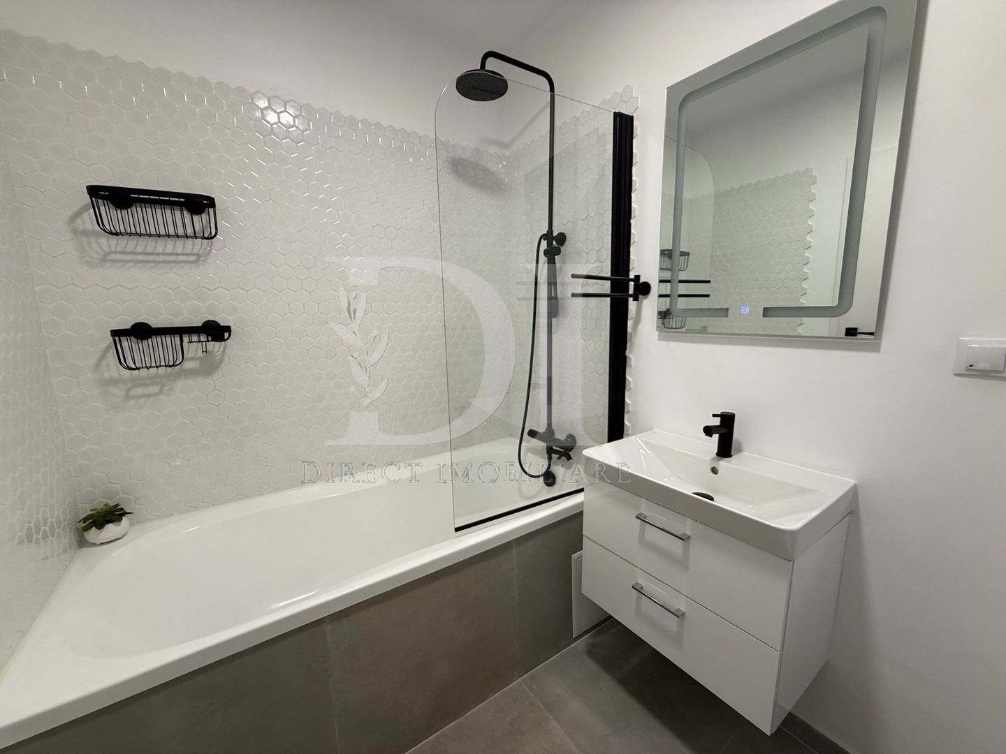 Apartament la cheie / etaj intermediar / Zona Eroilor - Poză 10