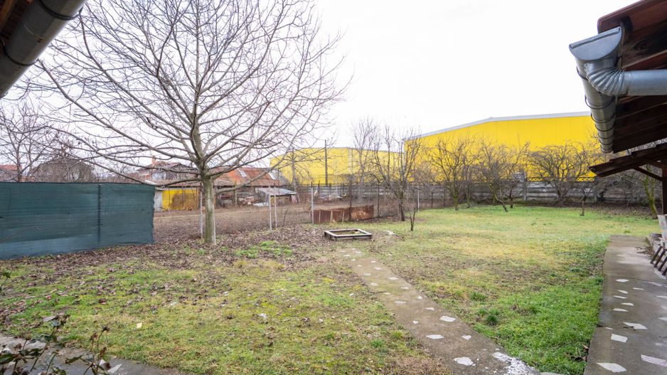 Casa Oradea 4 camere 1100 mp teren panouri si baterie de stocare - Poză 9