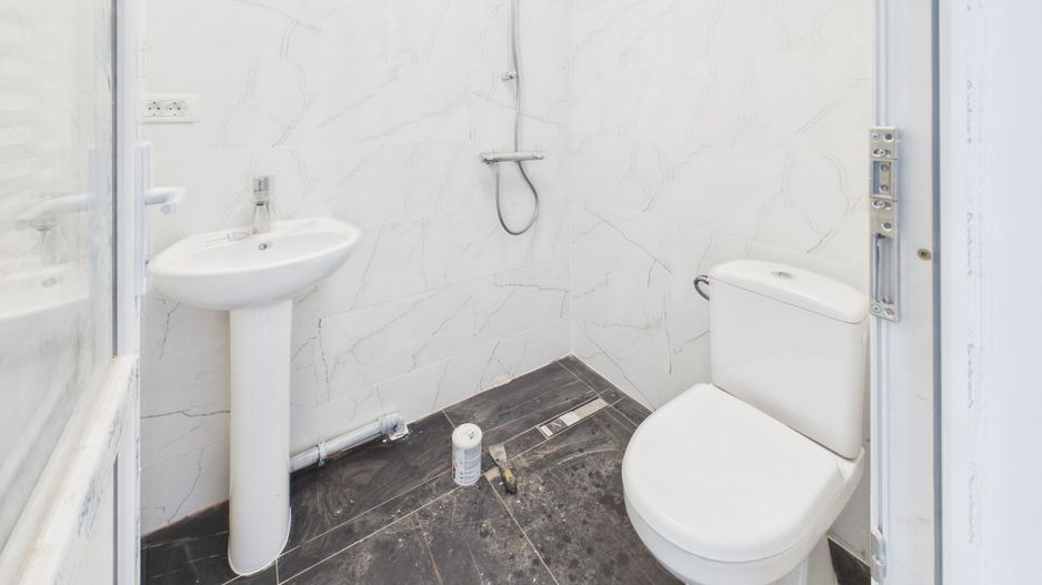 Spațiu Comercial Renovat  La 5 Minute de Piața Unirii - Poză 5