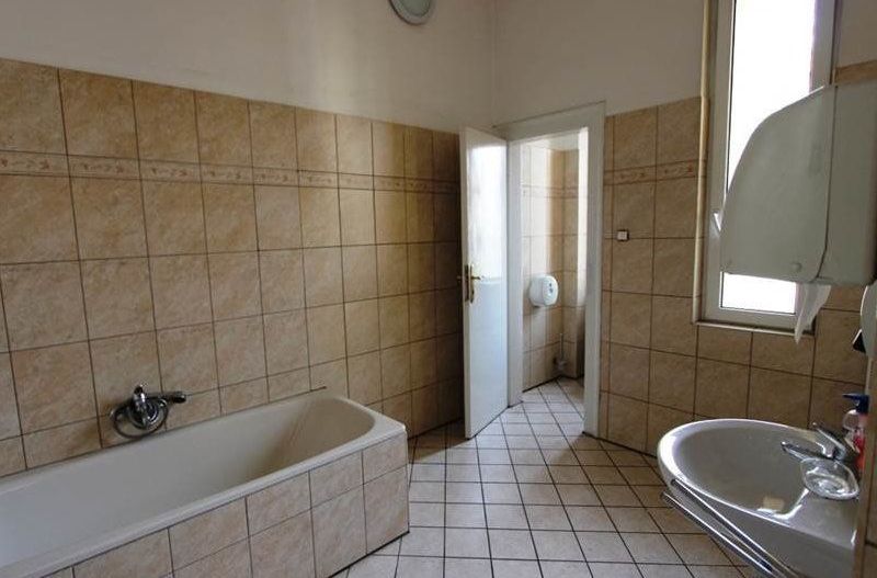 Vila spatioasa pentru birouri in zona centrala - Poză 12