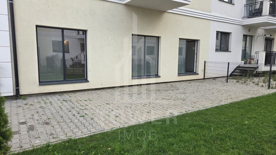 Spațiu de birou cu terasa de 80 mp de vânzare în Șelimbăr . - Poză 2