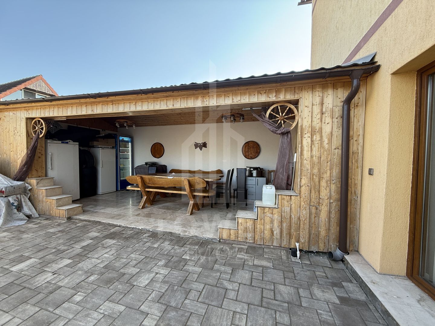 Super oportunitate! Vilă spațioasă pe 3 niveluri + casă separată - Poză 11