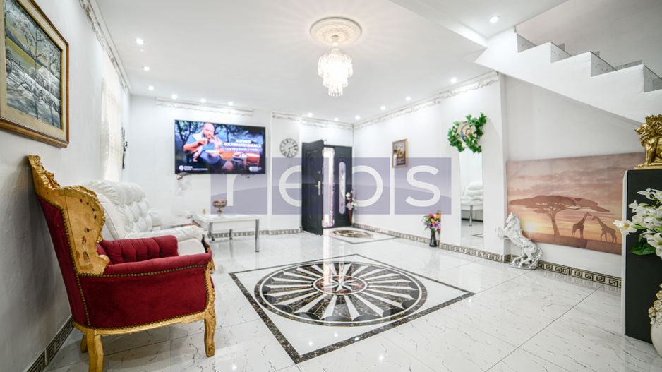 VANZARE | CASA 4 CAMERE | UNIRII - Poză 2