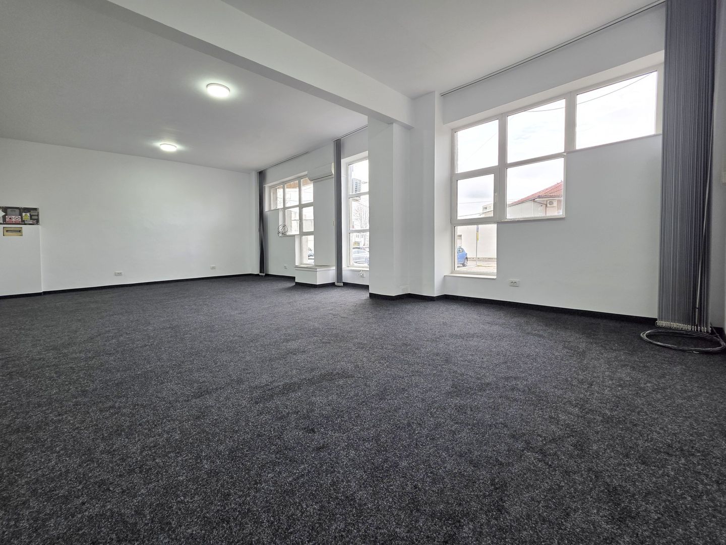 FALEZA NORD – 192 MP UTILI, IDEAL MAGAZIN, BIROURI, CABINETE MEDICALE - Poză 13