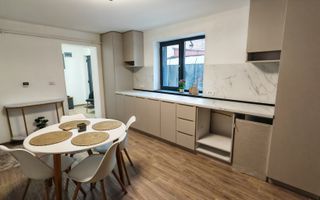 Casa P+E zona Astra-Racadau,4 camere,curte comuna.Comision 0 - Poză 1