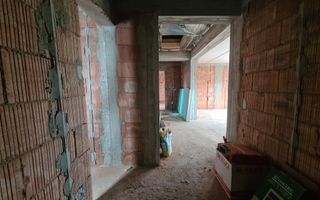 Casa independenta energetic Barnova Cercu, 4 camere, 475 mp teren - Poză 14